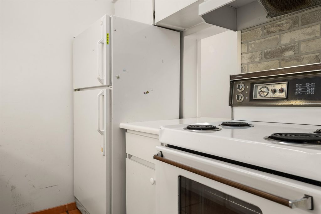 listing image 1107922614359781963