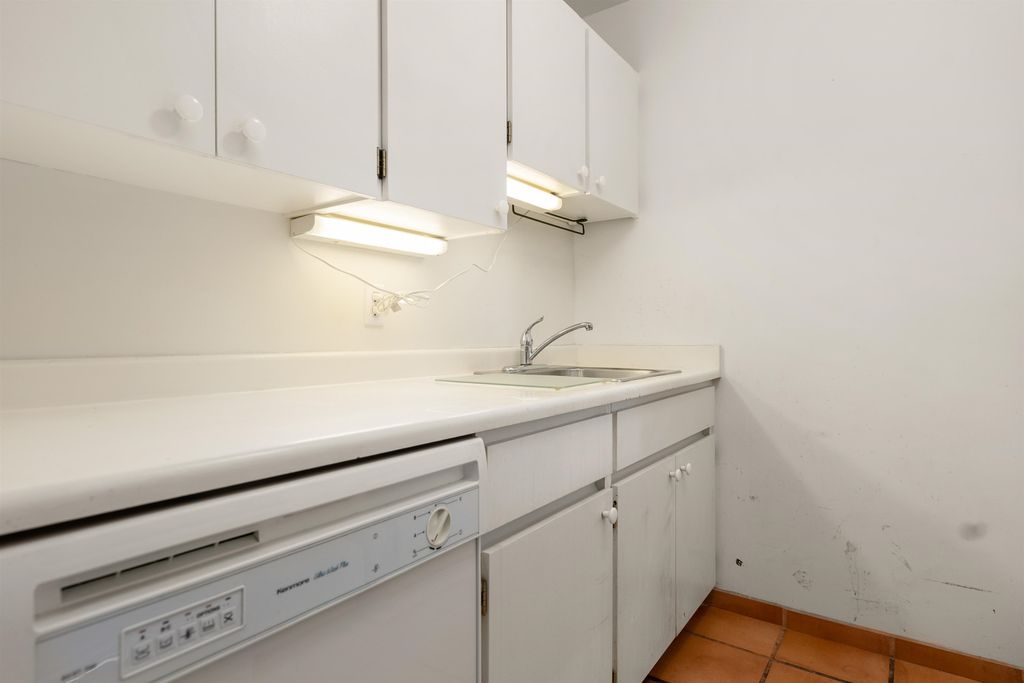 listing image 1107049961111414533