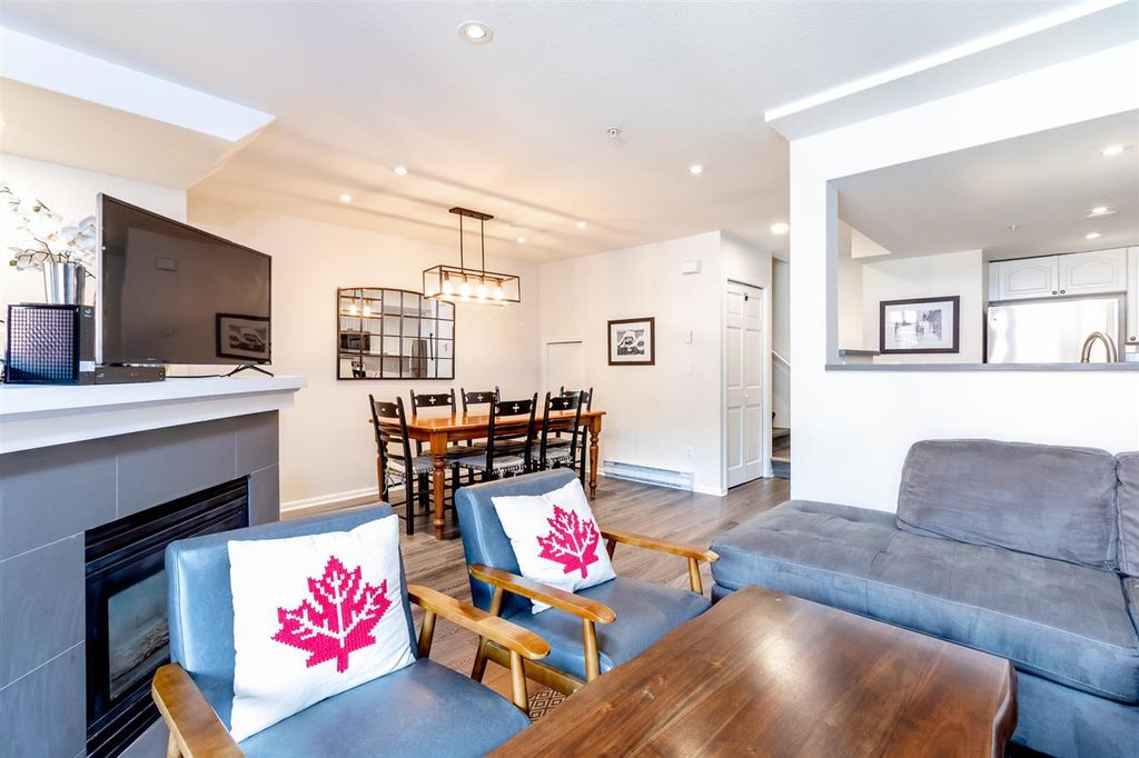 listing image 1100596037876328893