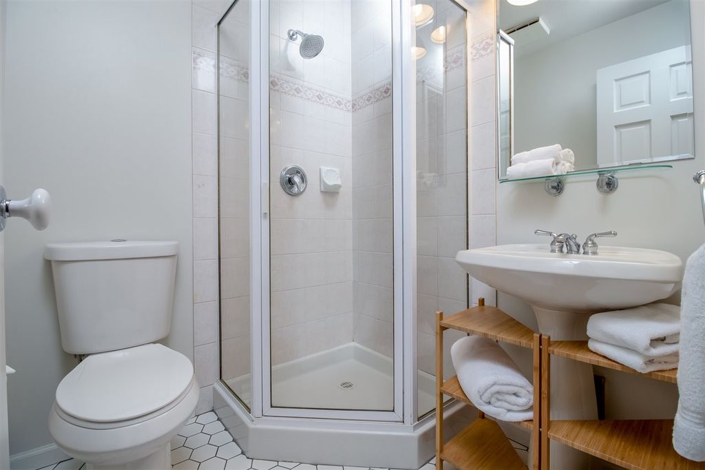 listing image 1104481438108510632