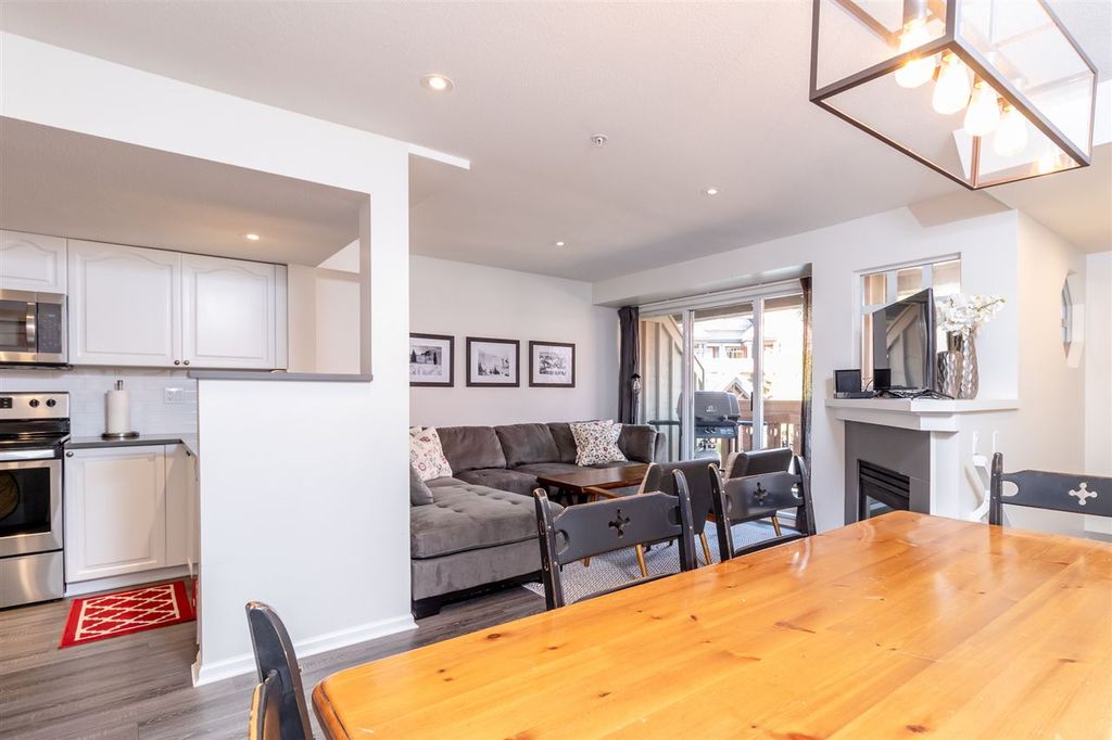 listing image 1106394794091694514