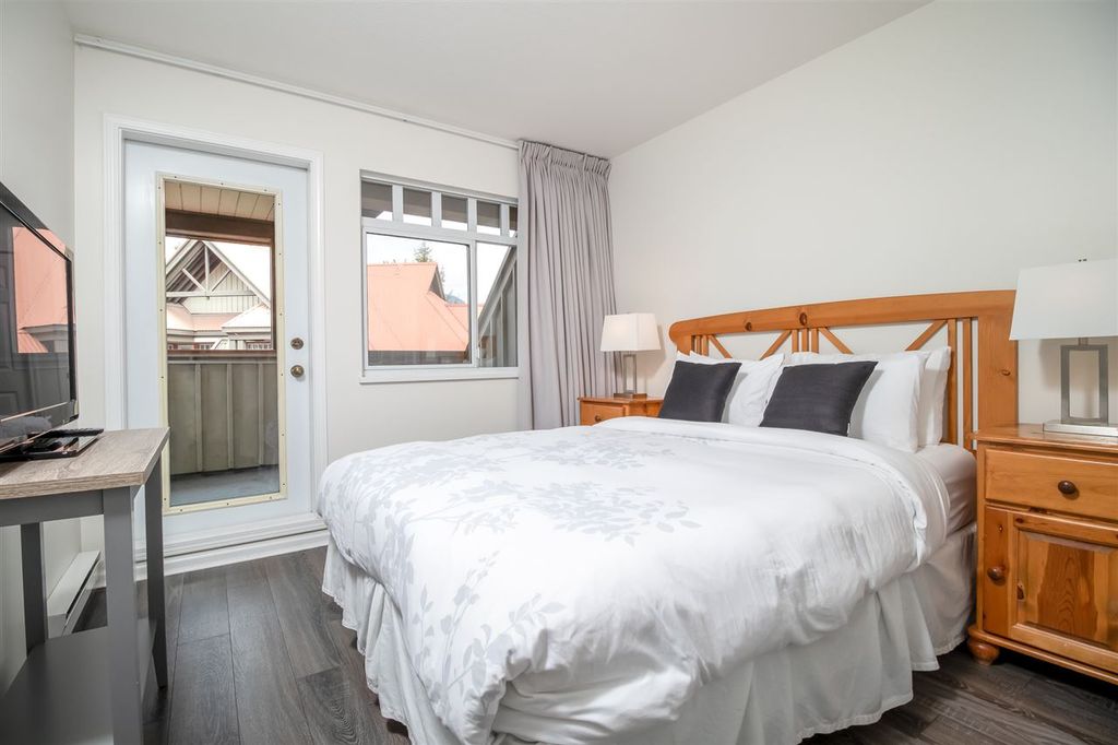 listing image 1103374104762911742