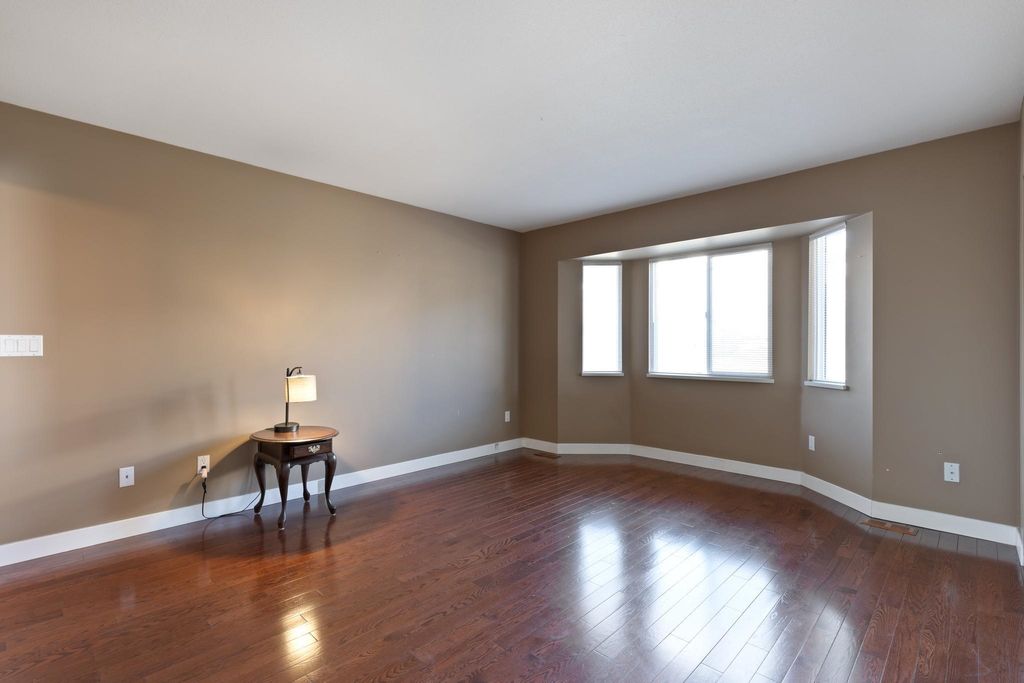 listing image 1107717979775439620