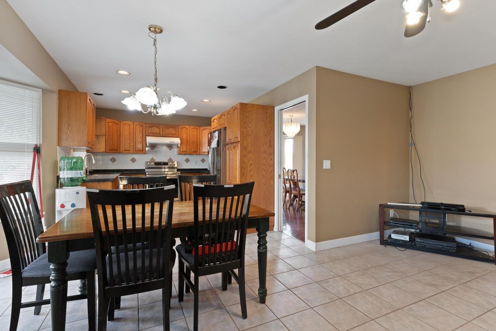 listing image 1104159962466720717