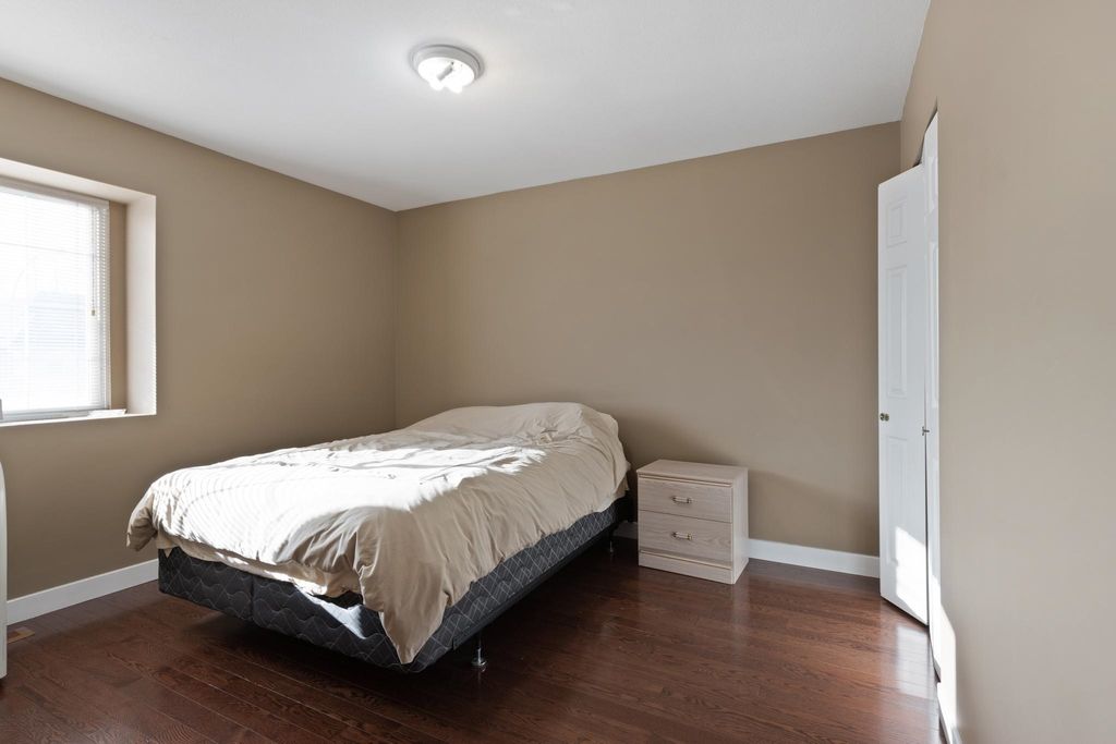 listing image 1101391788047669074