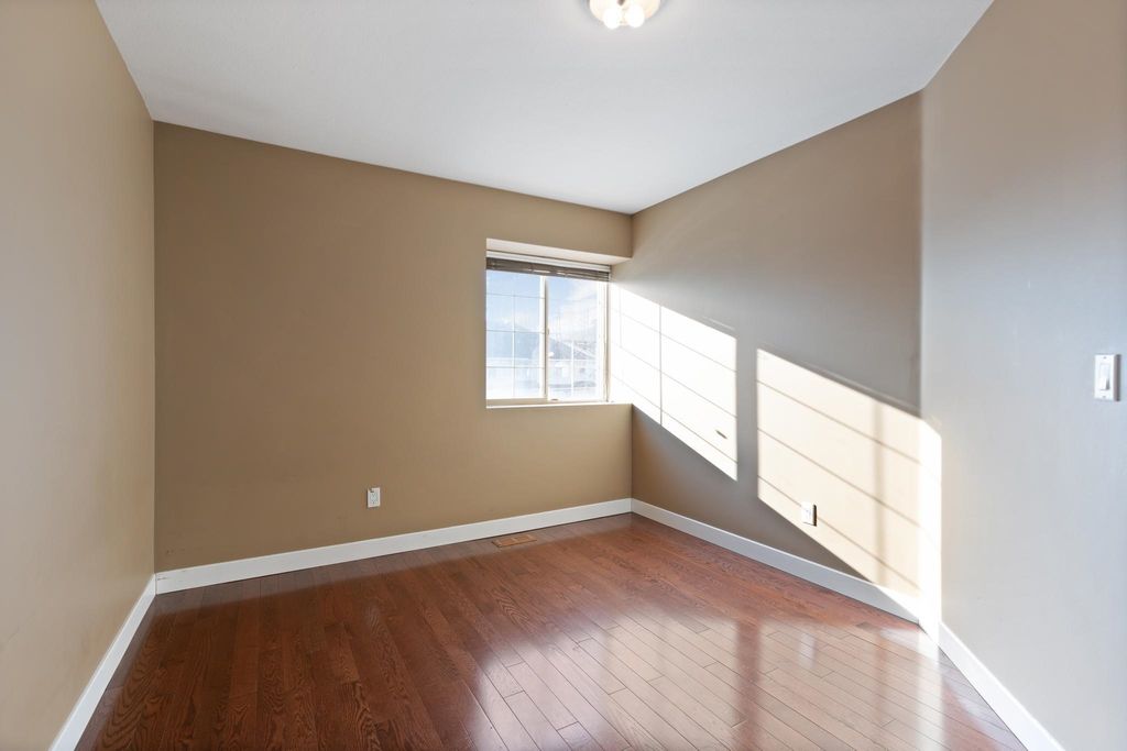 listing image 1106695553412443994