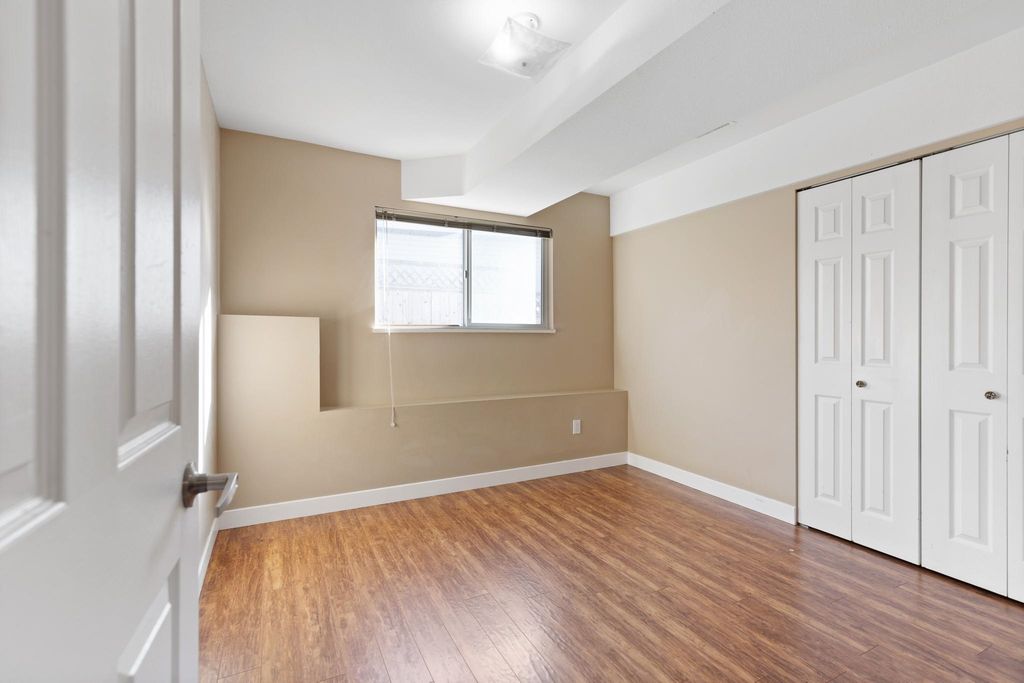 listing image 1107025923903179926
