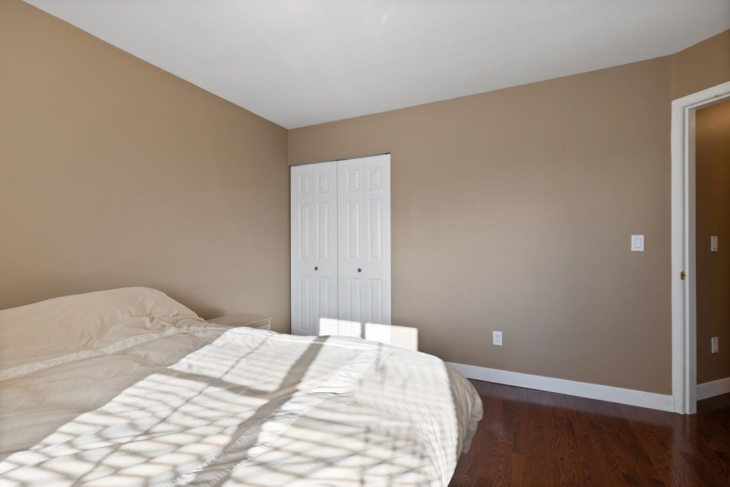 listing image 1104315830615880150
