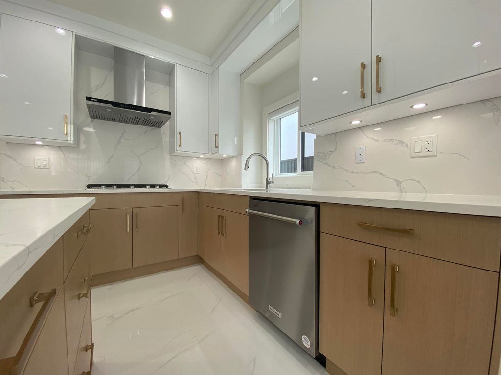 listing image 1107480492199963670