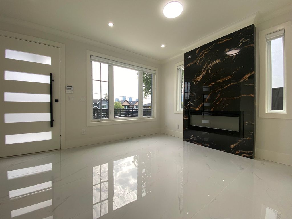 listing image 1100847796974298780