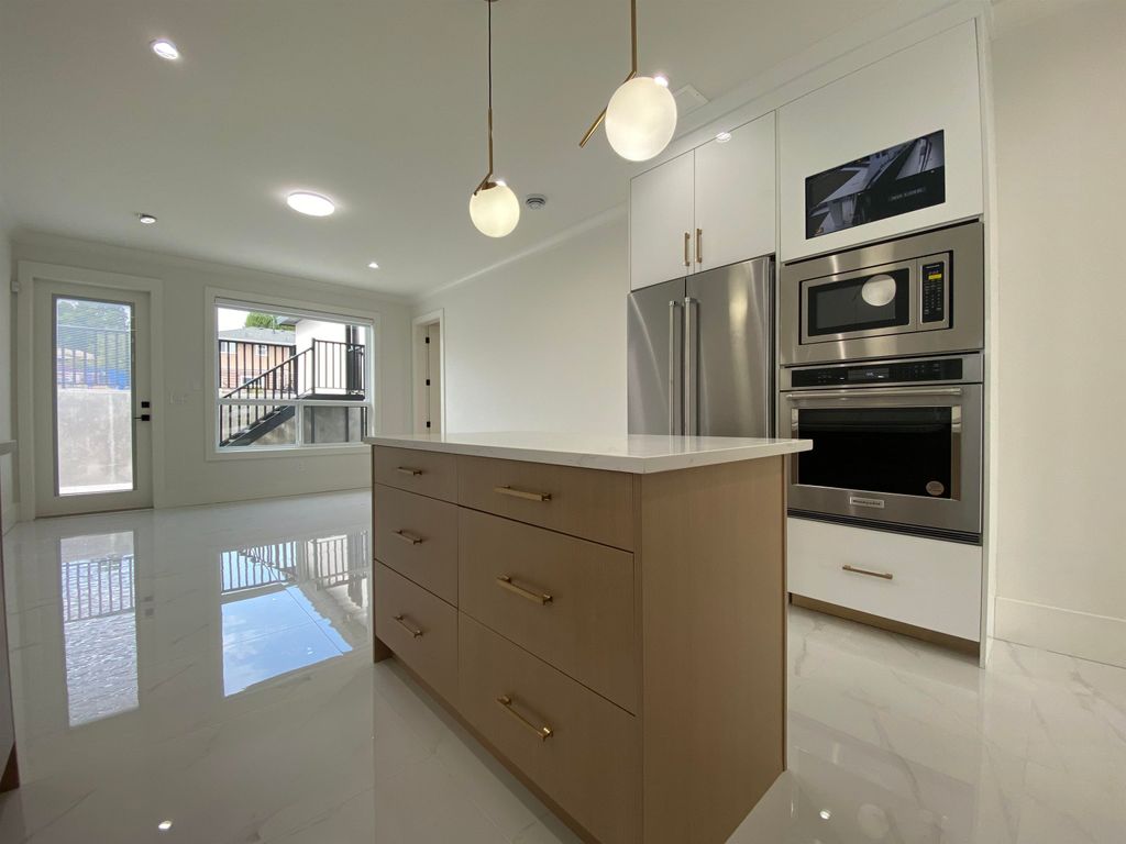 listing image 1100202176497072216