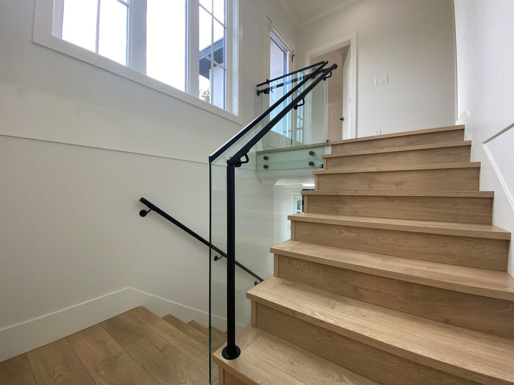 listing image 1107136346435246580