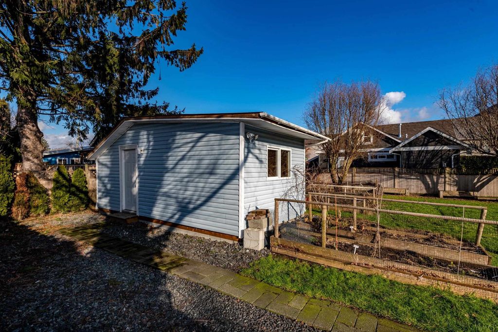 listing image 1102474824447230171