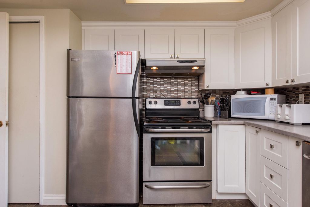 listing image 1104507214130120912