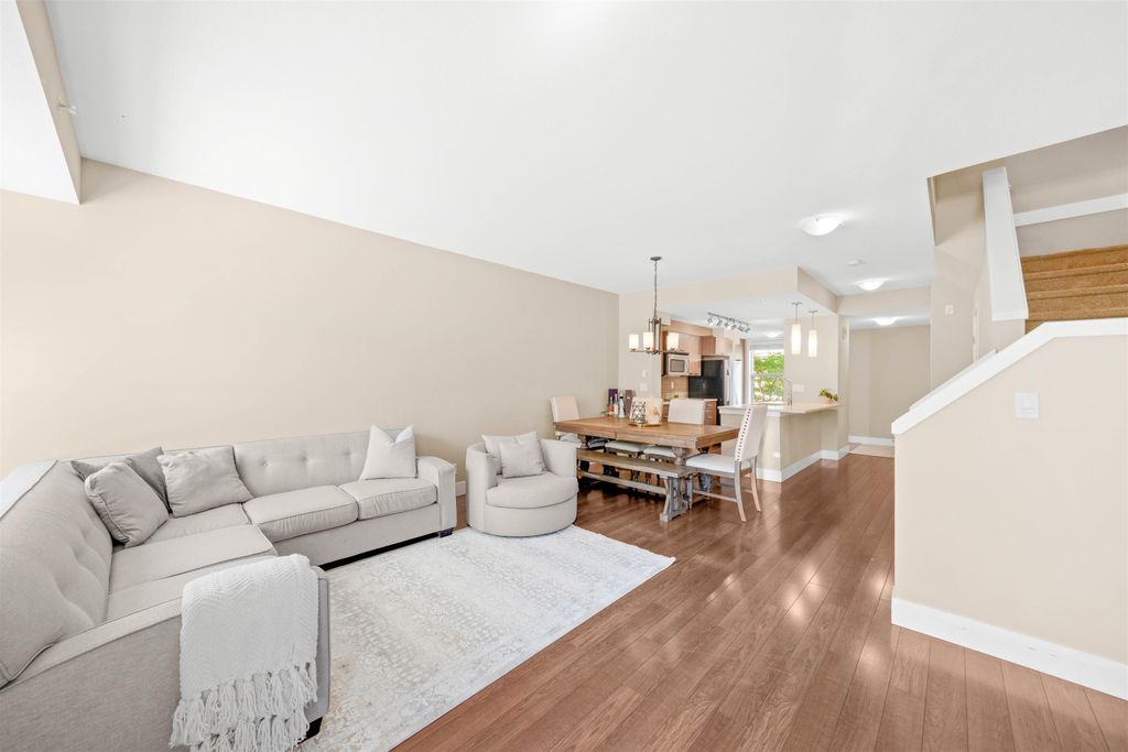 listing image 1109973458548593871