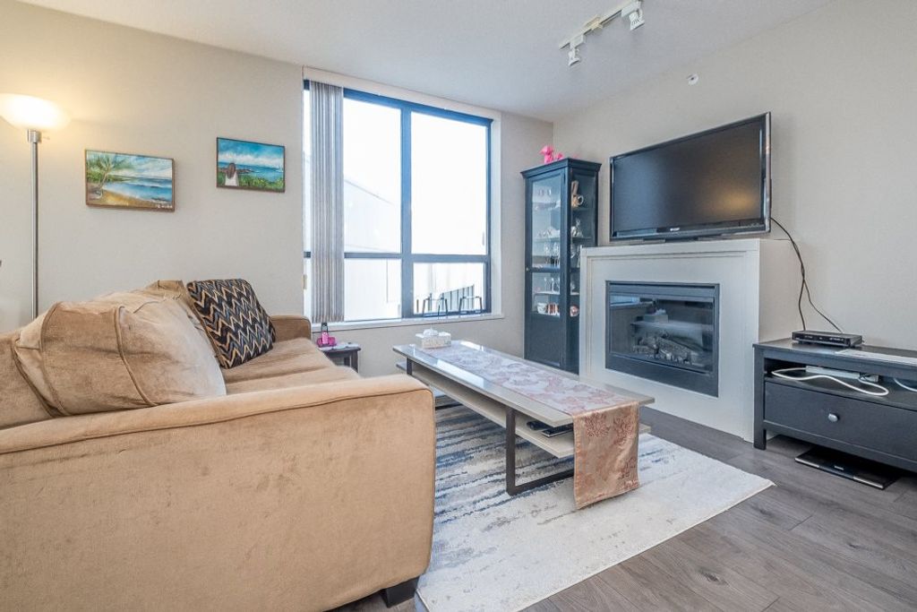 listing image 1103321790128363026
