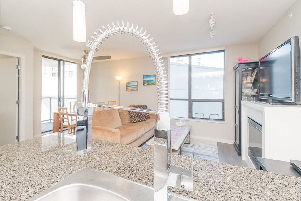 listing image 1108428265151177701