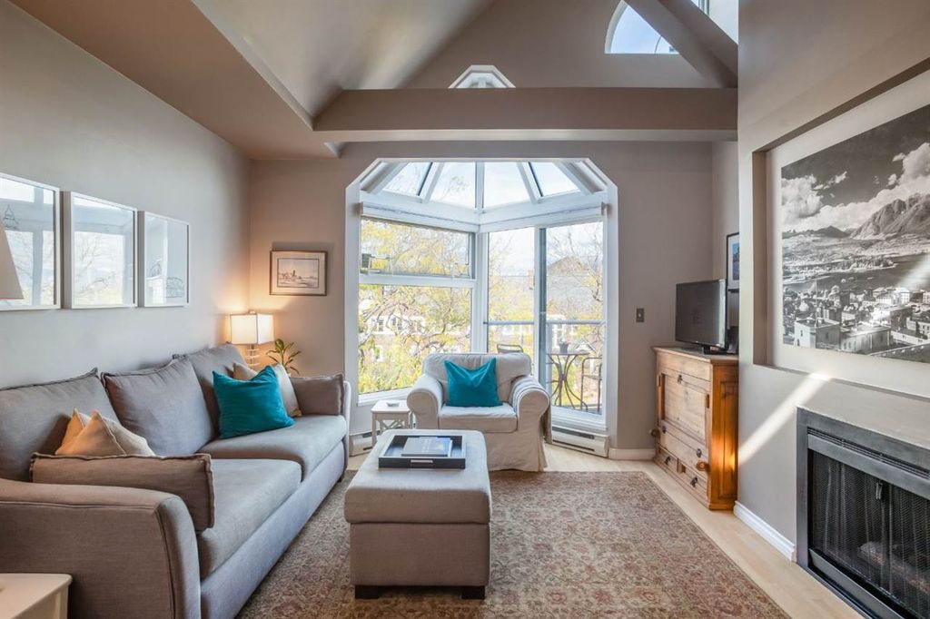 listing image 1101562510477818472