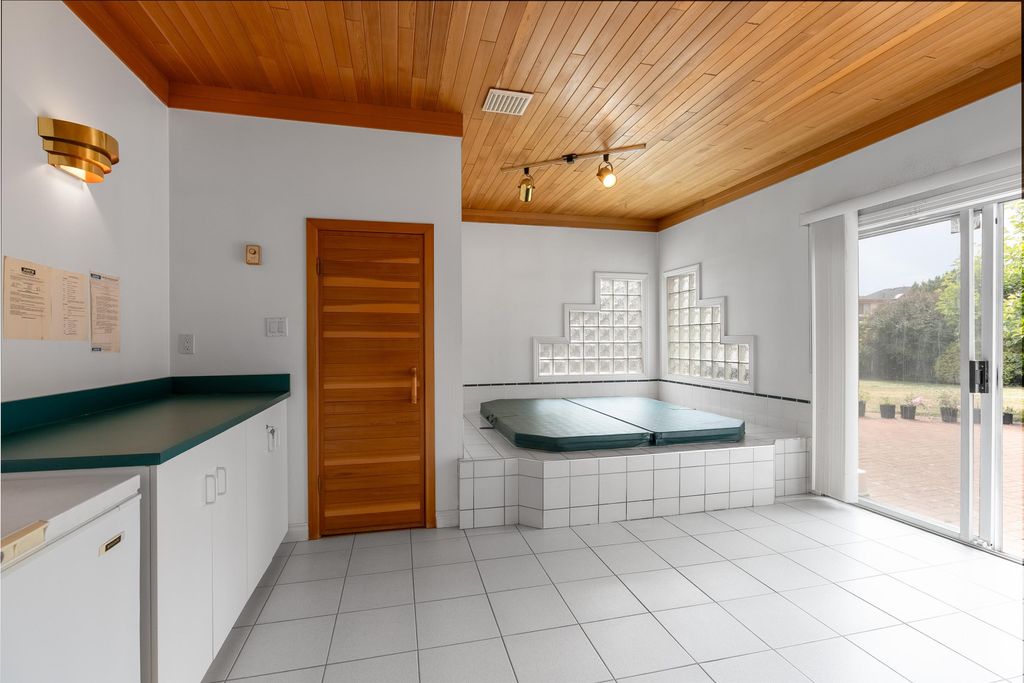 listing image 1108729267639373457