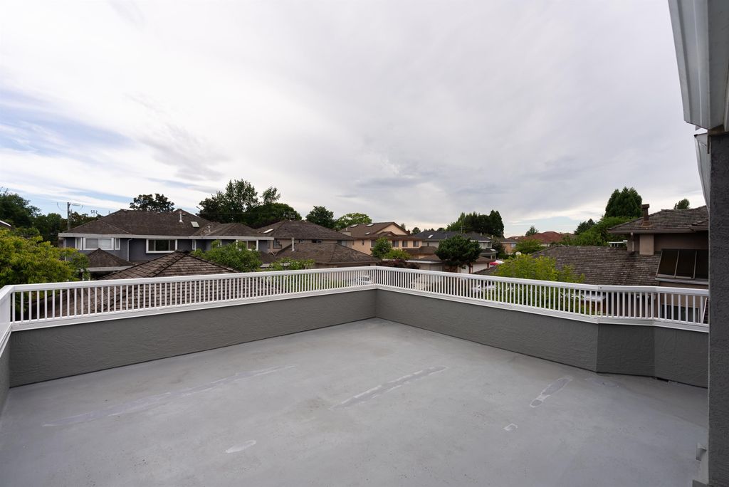 listing image 1100387197004951332