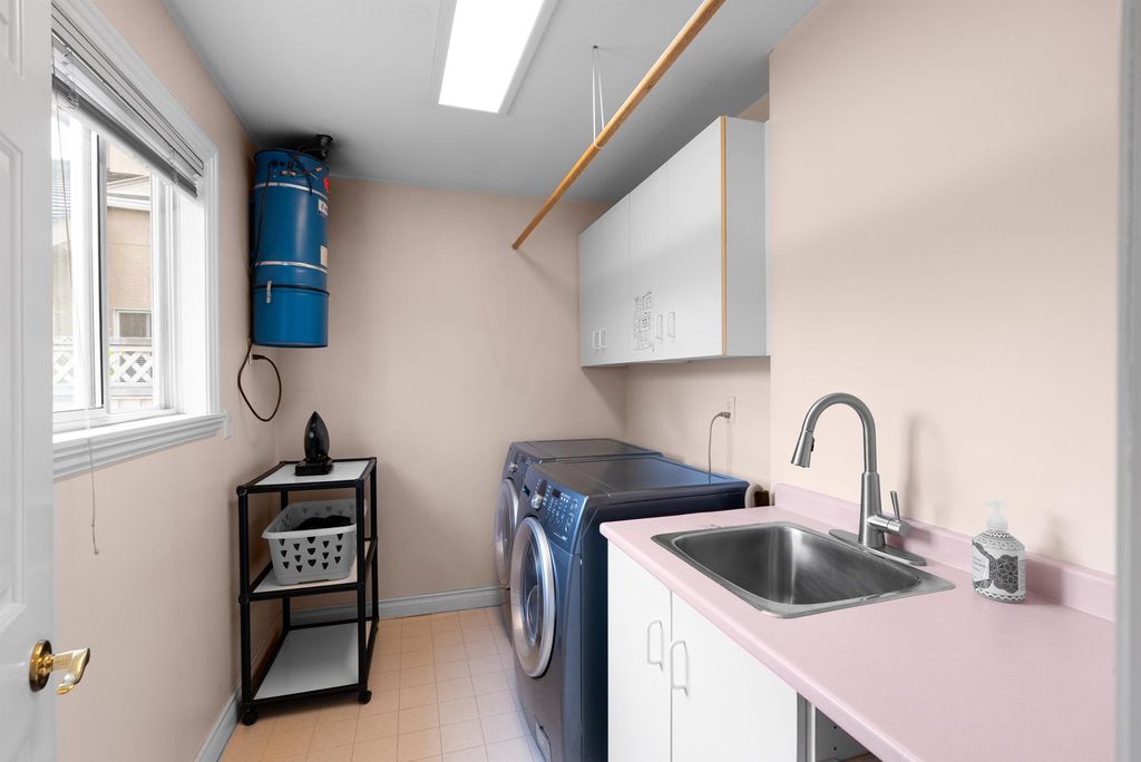 listing image 1102375357500961970