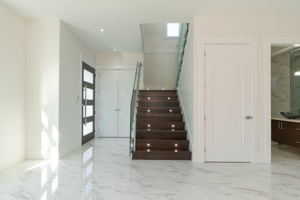 listing image 1100702153139703521