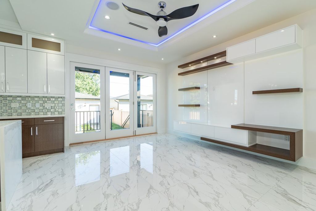 listing image 1105644258266173384
