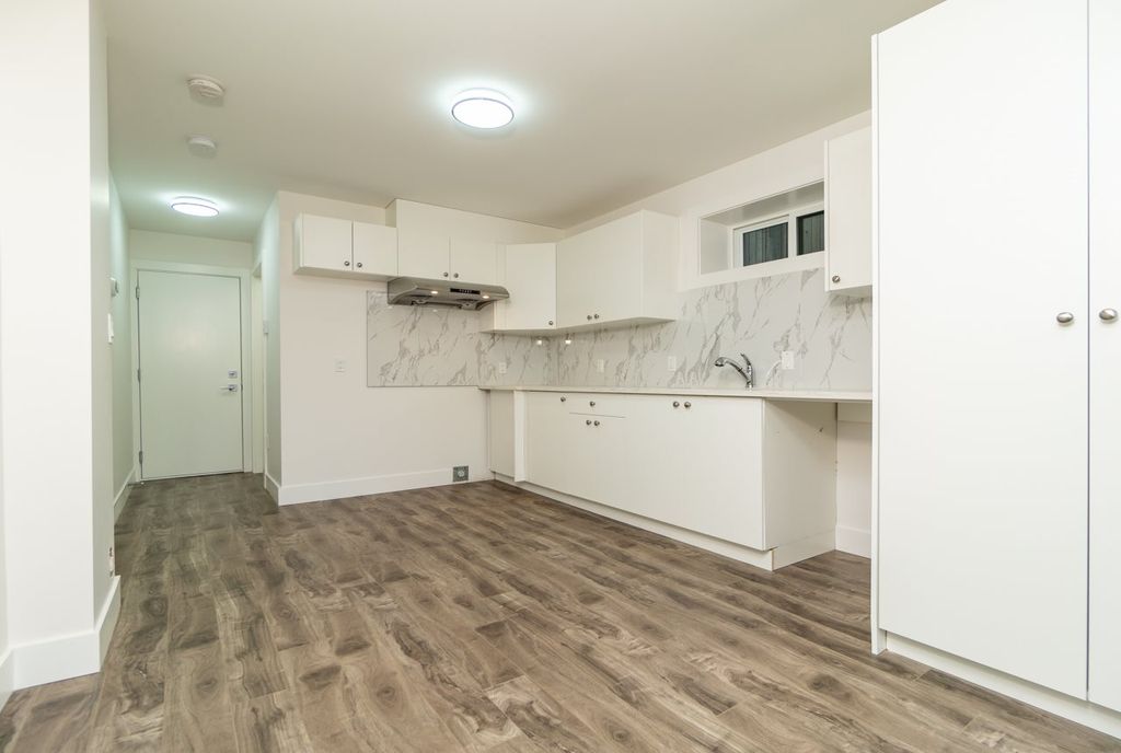 listing image 1100039233366975682