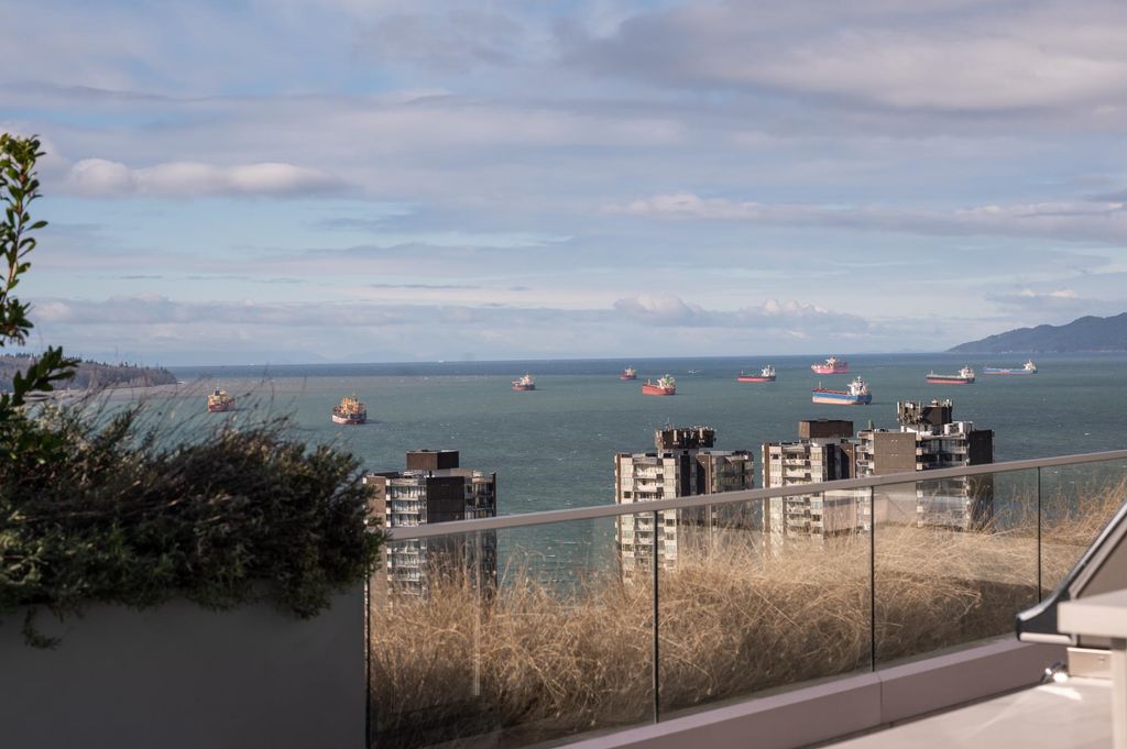 listing image 1104980052273091976