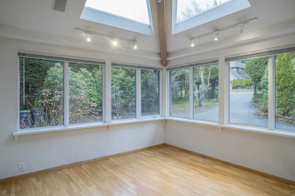listing image 1108736392284012997