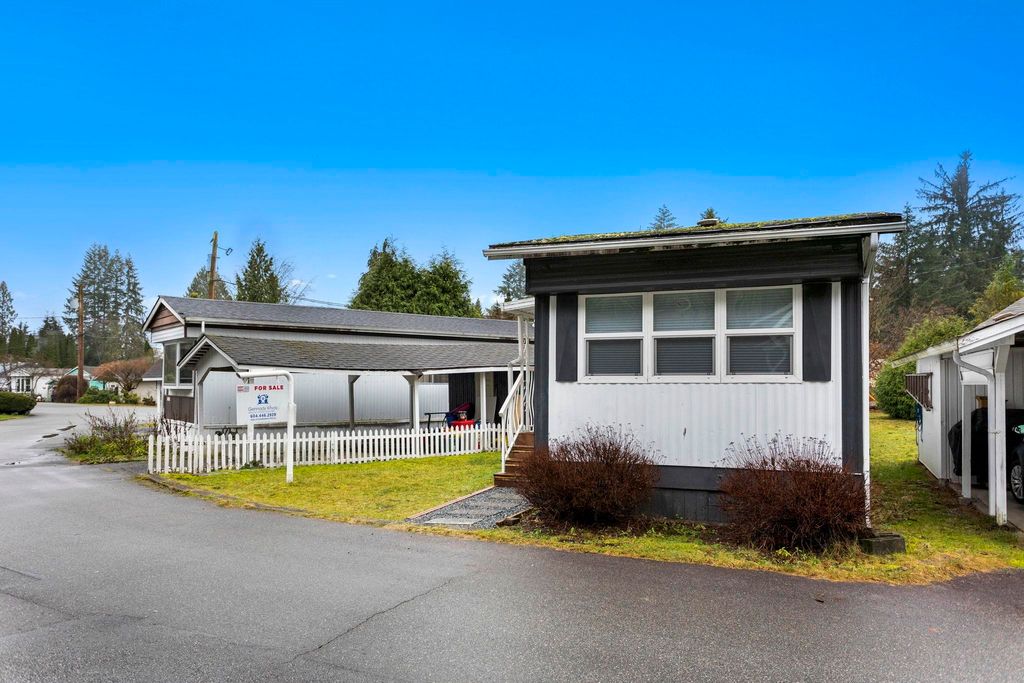 listing image 1104743019852860356
