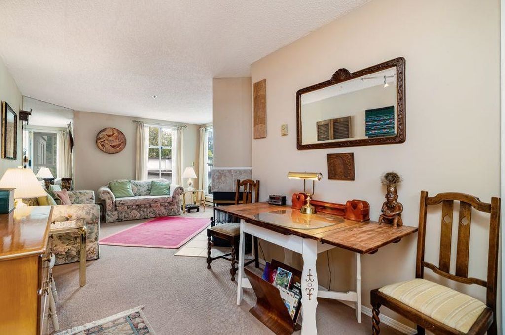 listing image 1100153794692866013