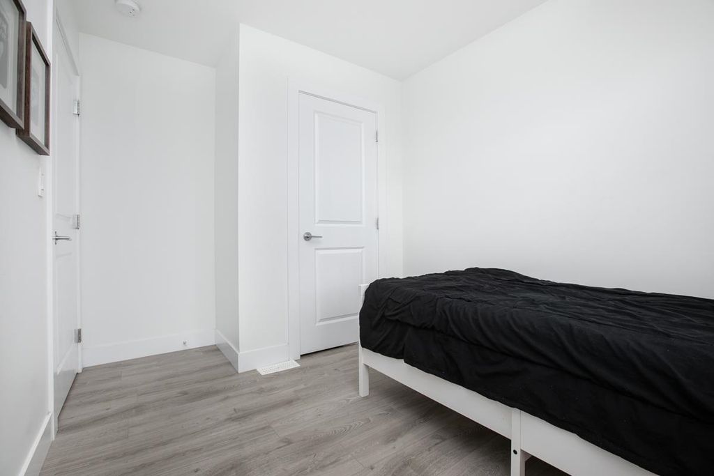 listing image 1109054003160125649