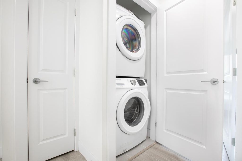 listing image 1109807644645491215