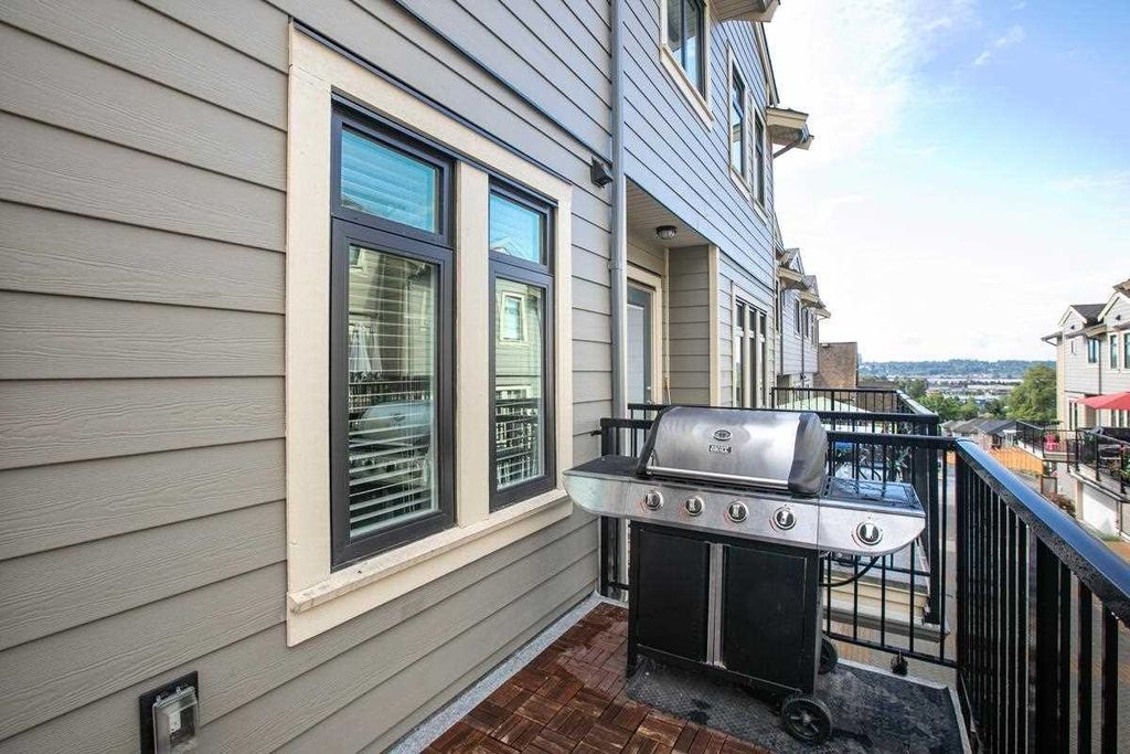 listing image 1103172513715697177