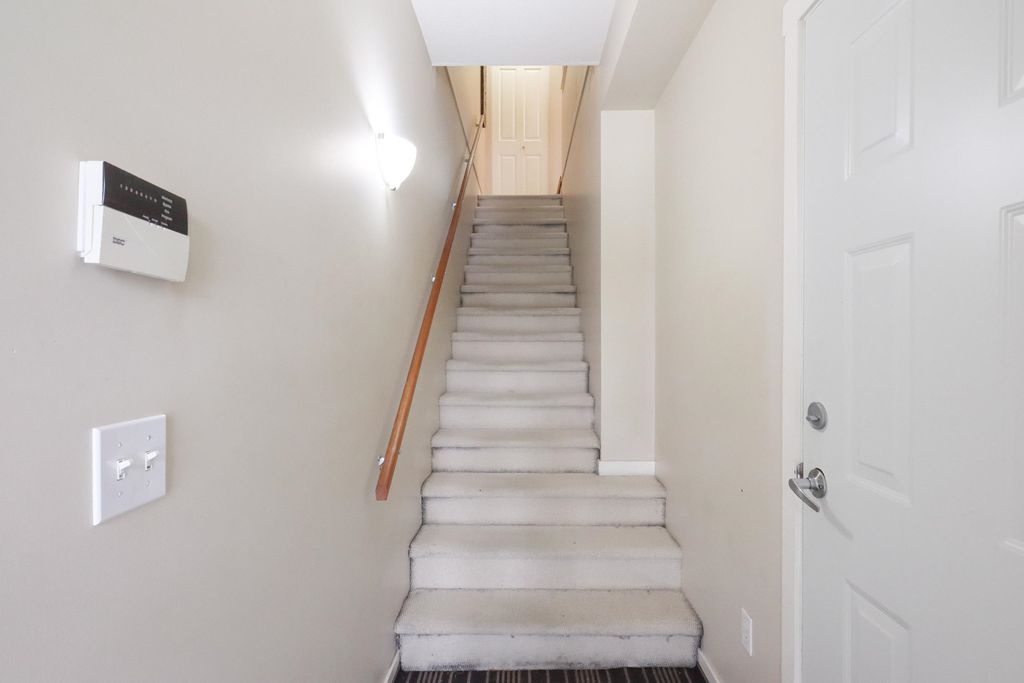 listing image 1104565744746033442