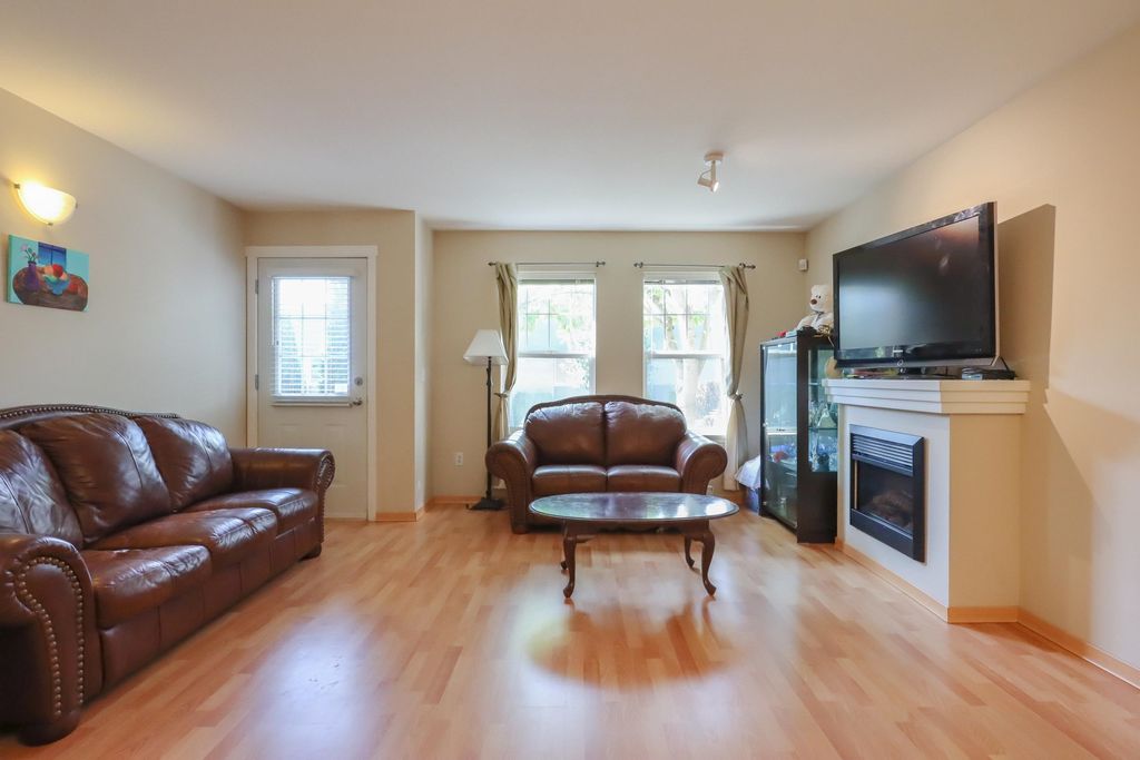 listing image 1100459249261019330