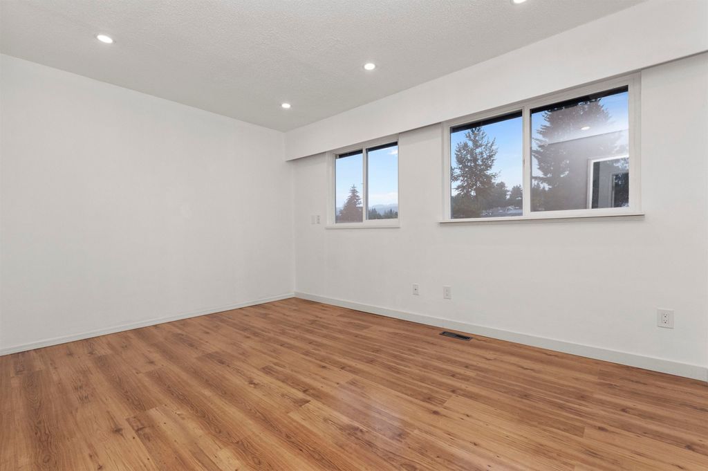 listing image 1101482439808057838