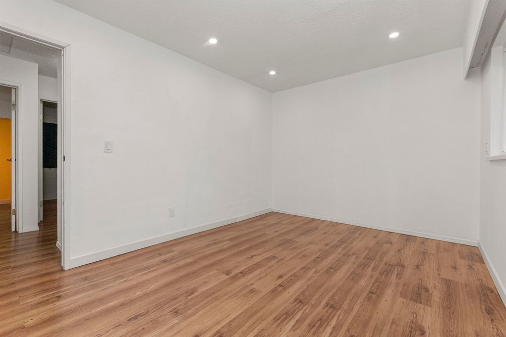 listing image 1103746659592779704
