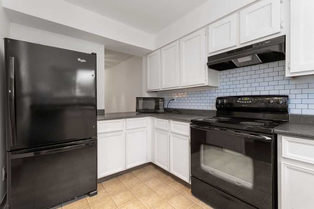 listing image 1100701144042010943