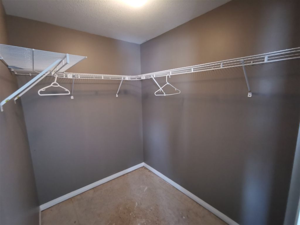 listing image 1104561258637824740
