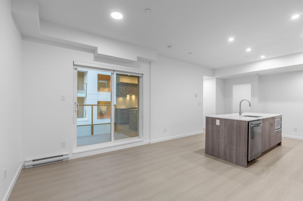 listing image 1102281131514591761