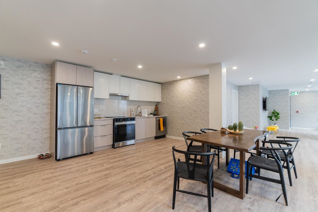 listing image 1101174741712769111