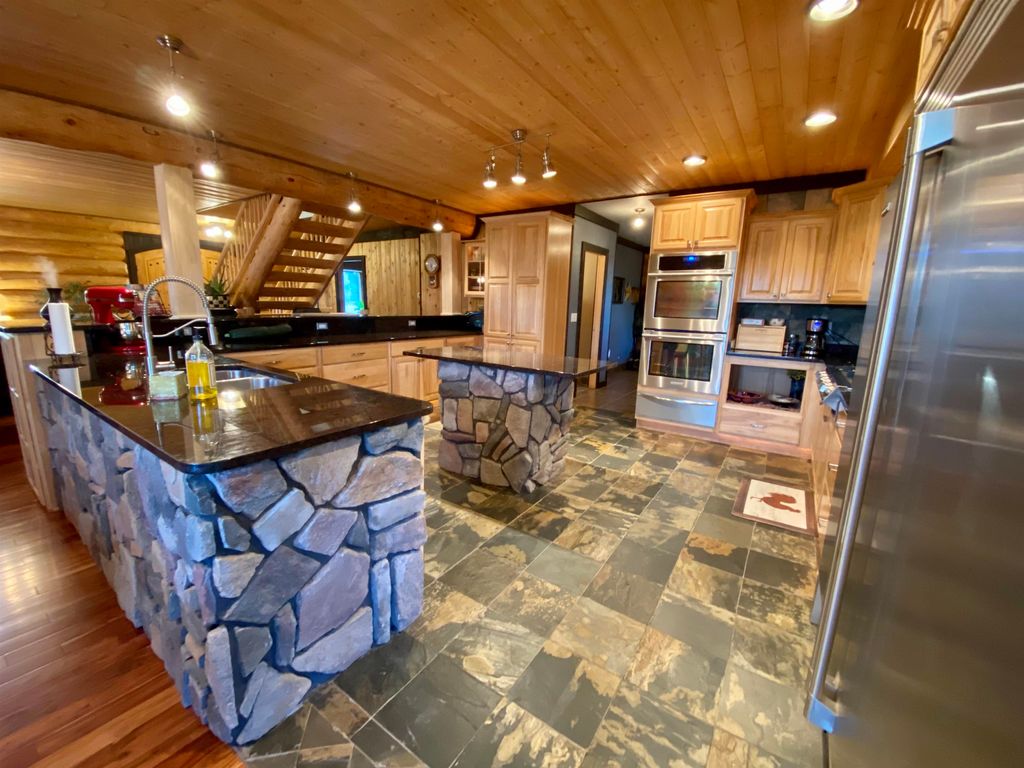 listing image 1103205725074799810