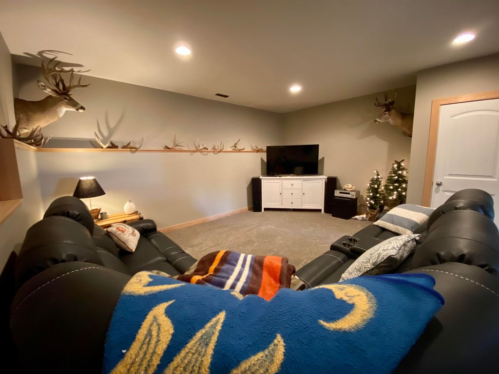 listing image 1101017015560218466