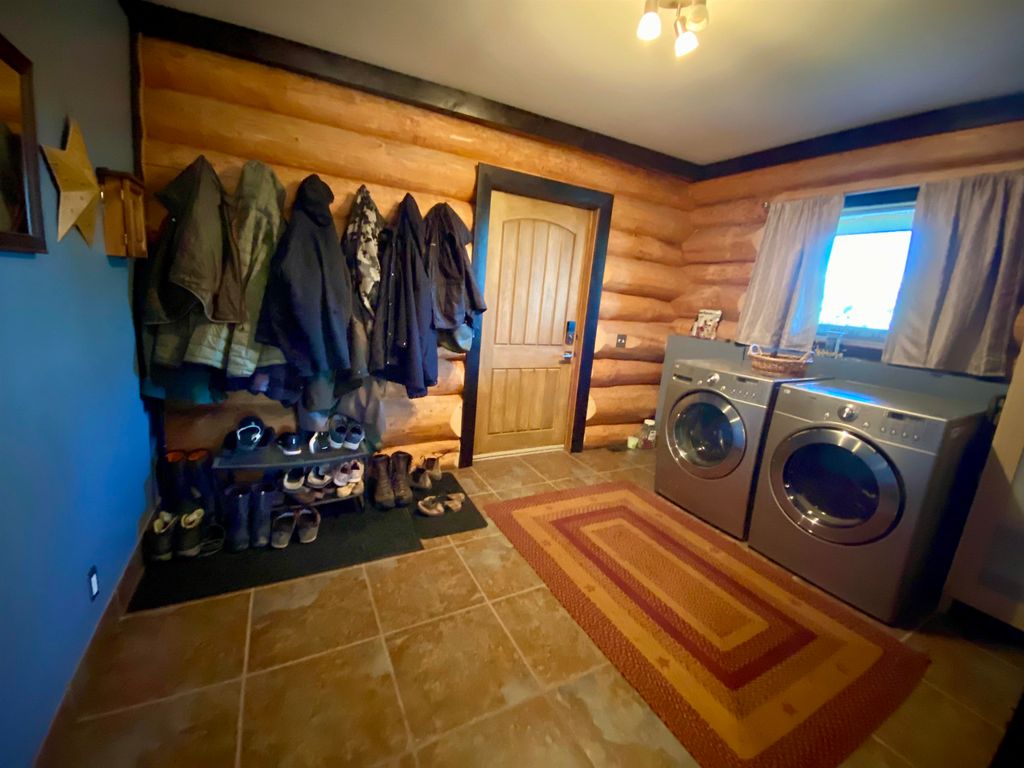 listing image 1103396760541003201