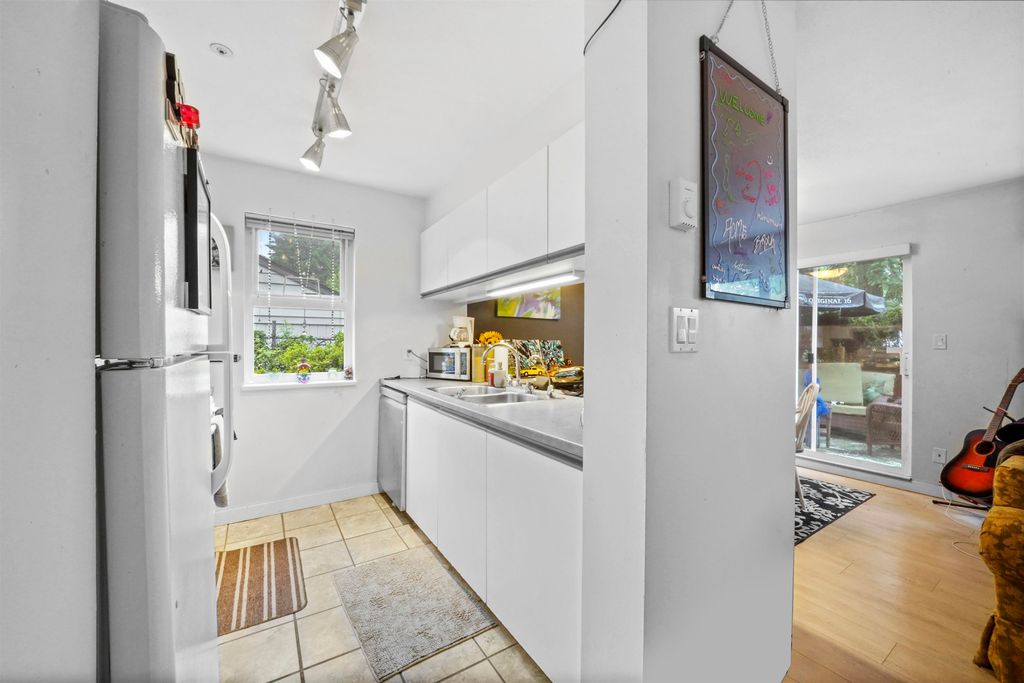 listing image 1100121260846354624