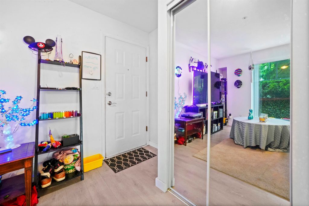 listing image 1101593873461468603