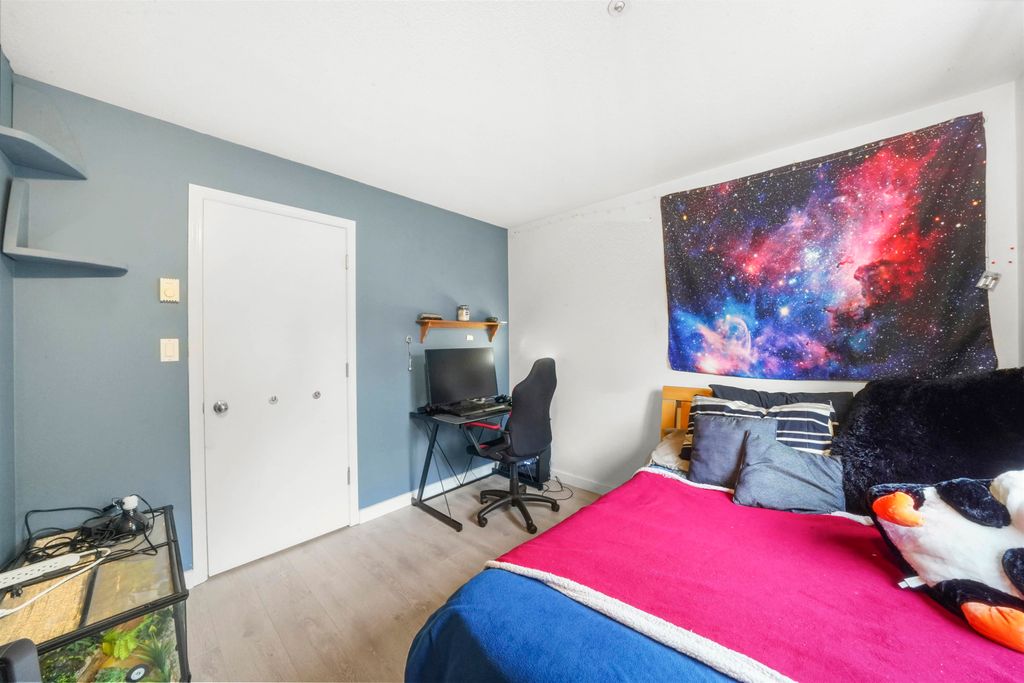 listing image 1104743464553767264