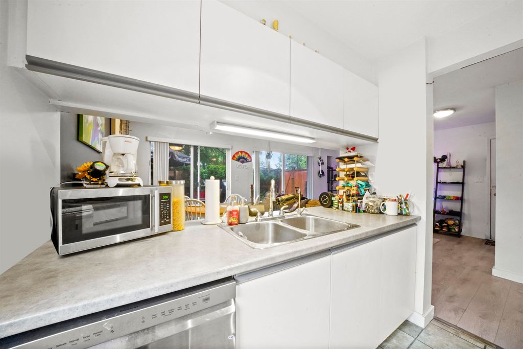 listing image 1108998372481929511